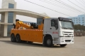 China 6x4 sinotruk howo wrecker truck with crane